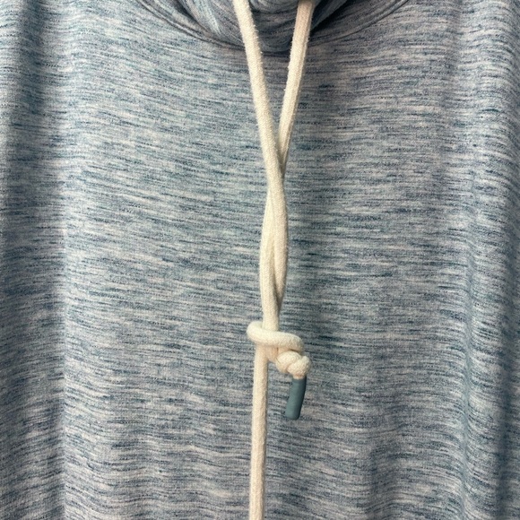 Light Blue Cowl Neck Pullover size XL - Picture 7 of 9